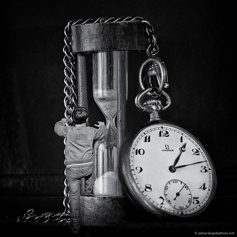 Alpha Omega Hourglass